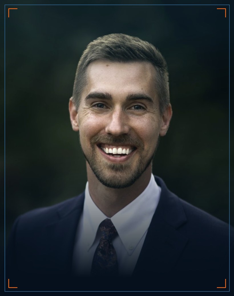 Pastor Aron Crews